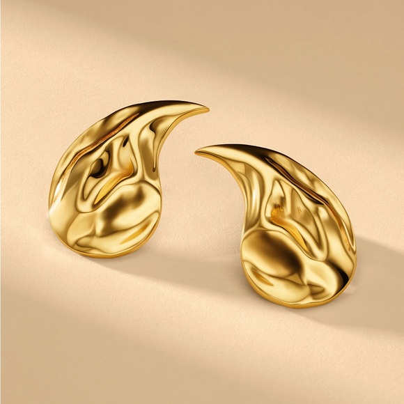 18K Gold Plated Textured Earrings*Stud Earrings*Teardrop Stud Earrings*JD - Picture 4 of 7